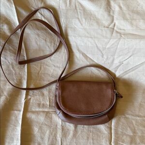 Elegant Brown Leather Crossbody Bag